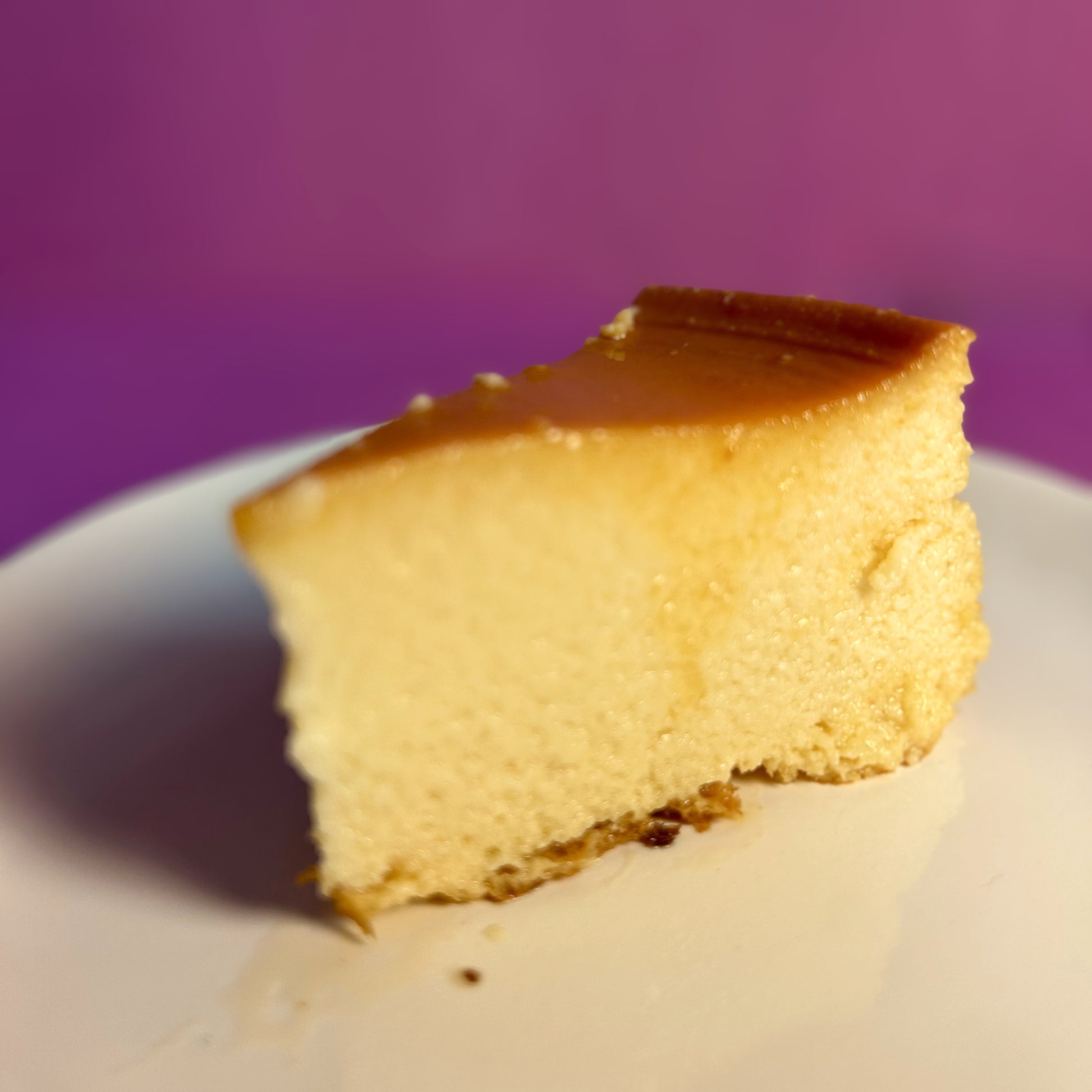 Porción de Quesillo casero cremoso – pedido online Mamá Oso Bakery Madrid